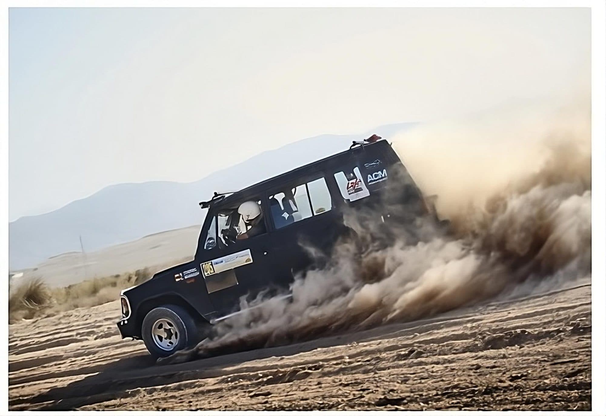 El Pajero derrapando en tierra