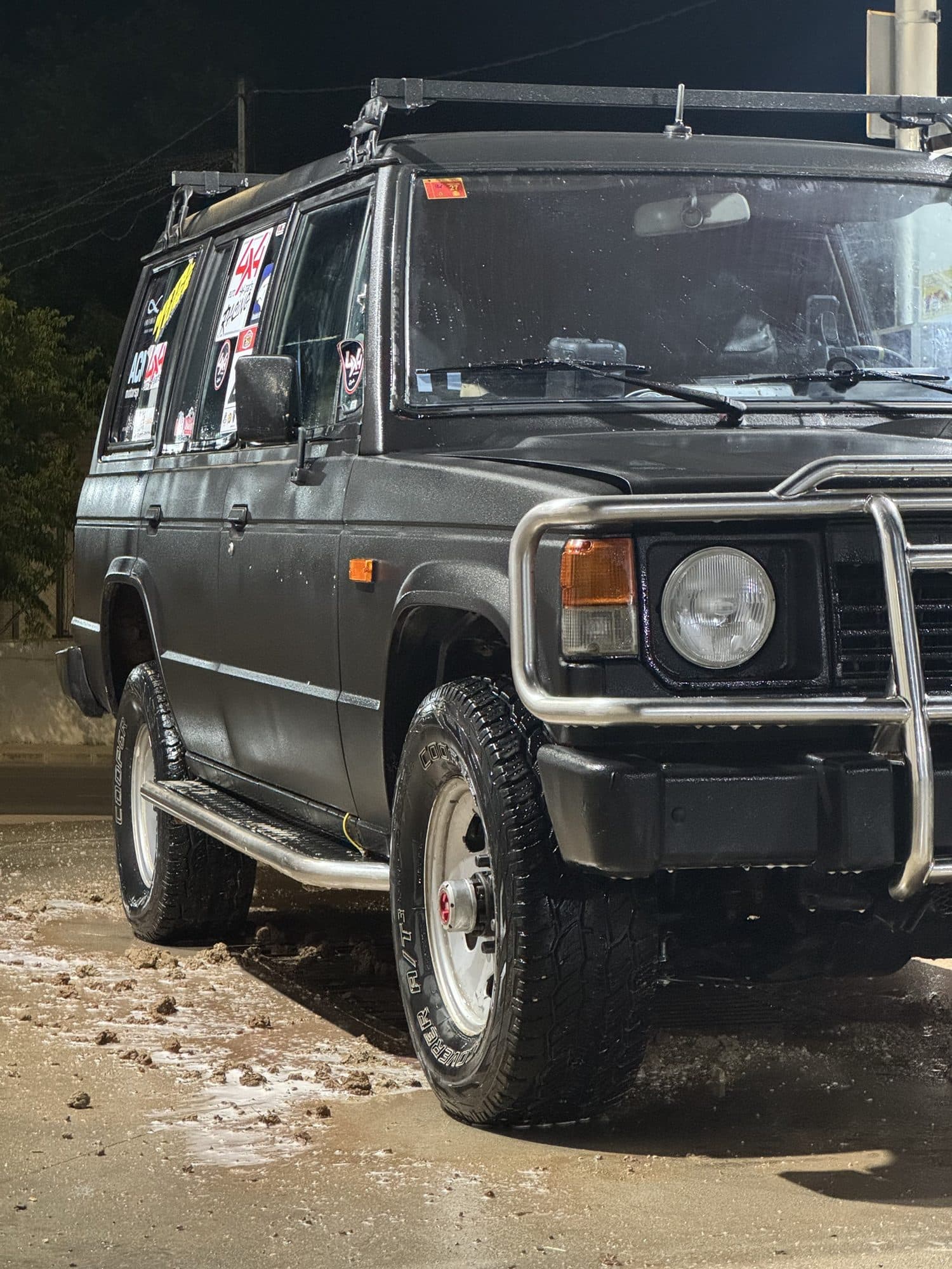 El Pajero de noche, recién lavado