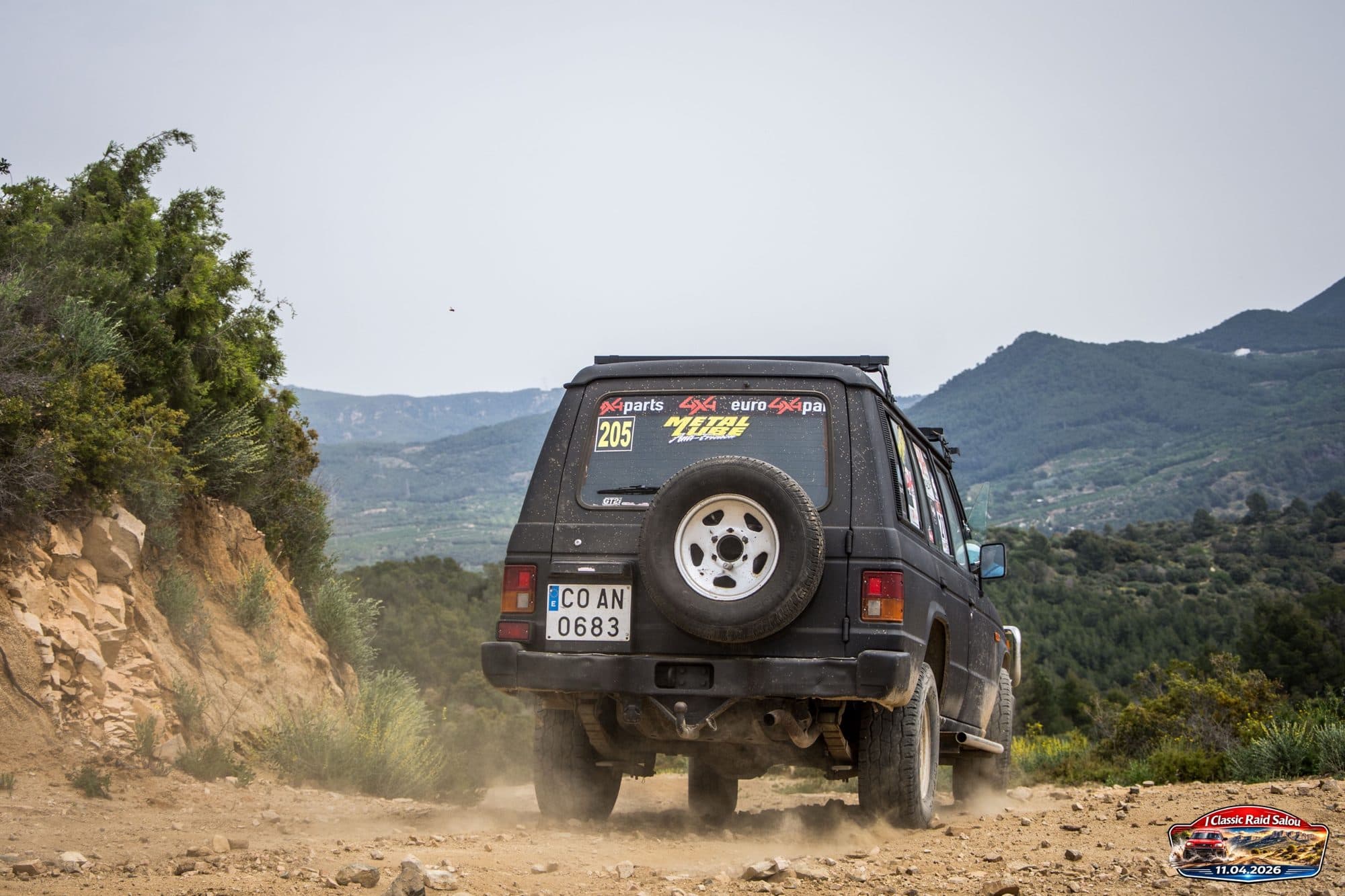 El Pajero con el dorsal 205 bajando hacia el valle